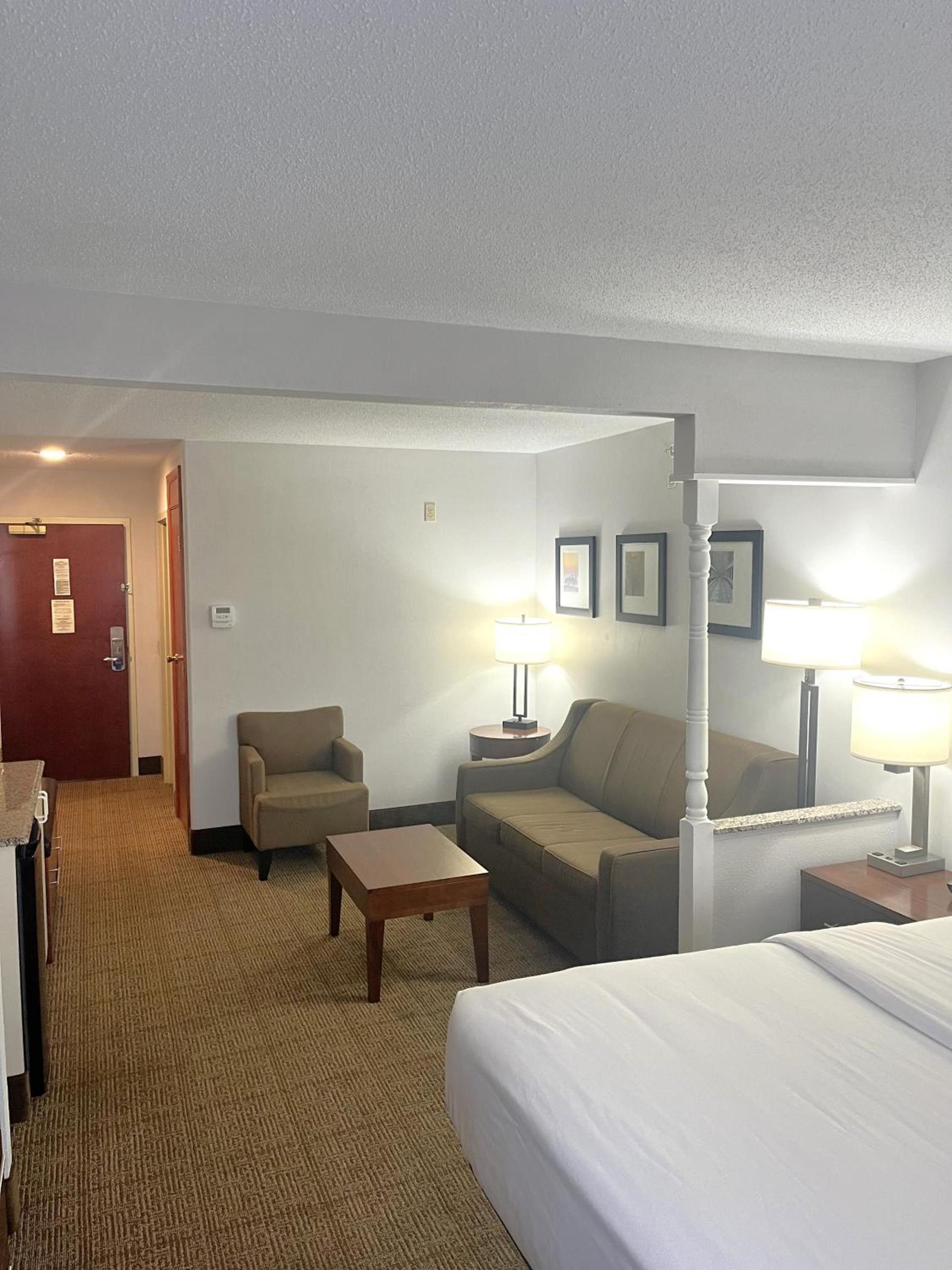 Comfort Inn & Suites Jackson North photo 47