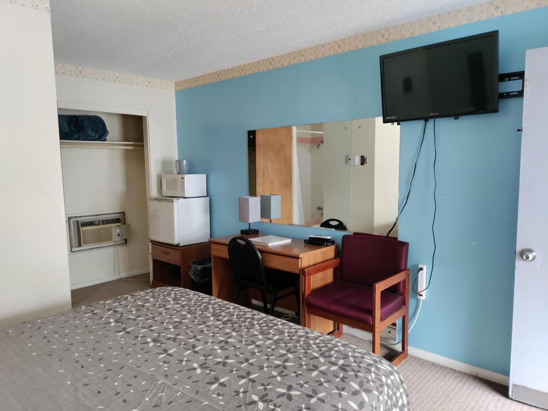 Eight Bar B Motel photo 20