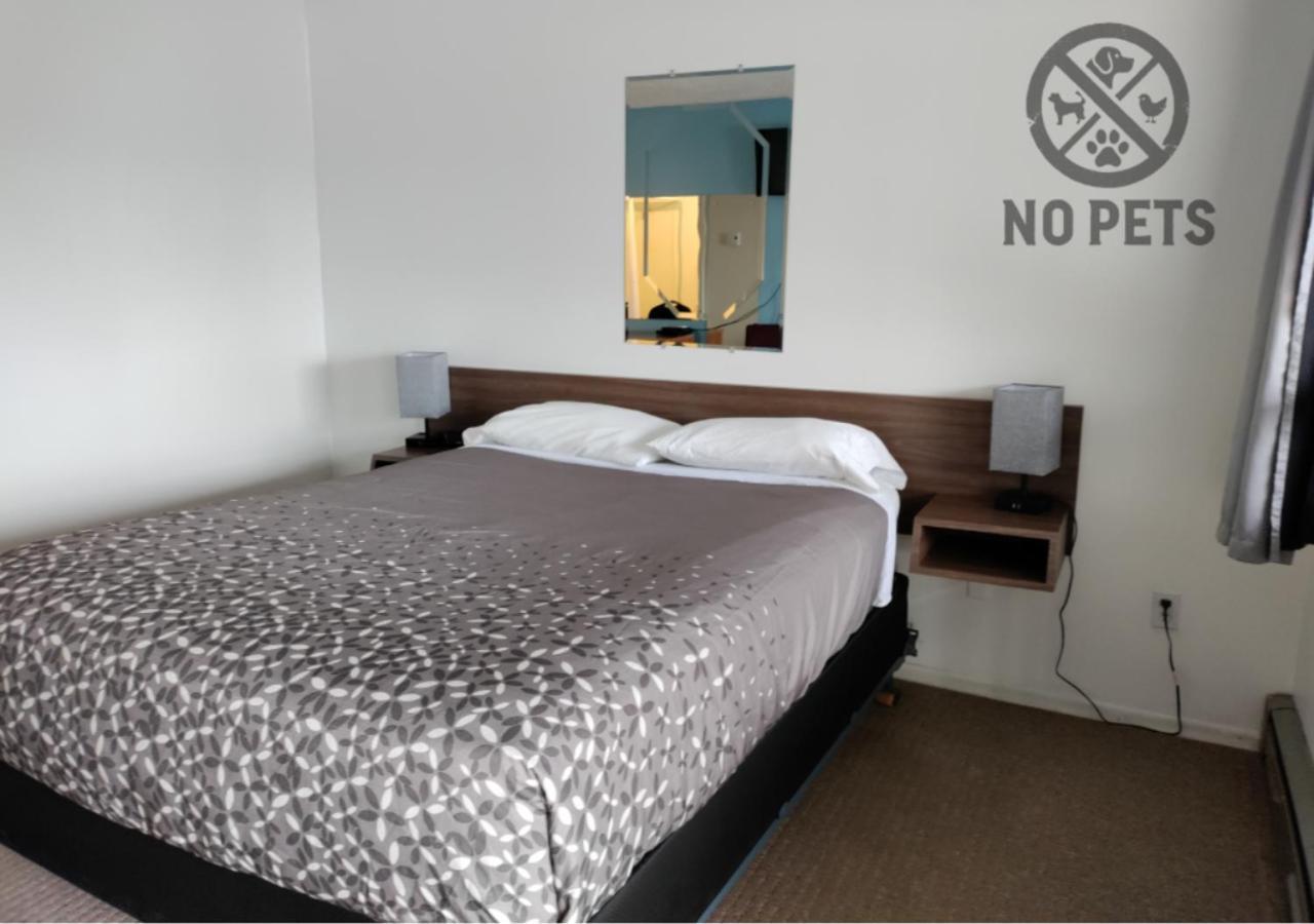 Eight Bar B Motel photo 30
