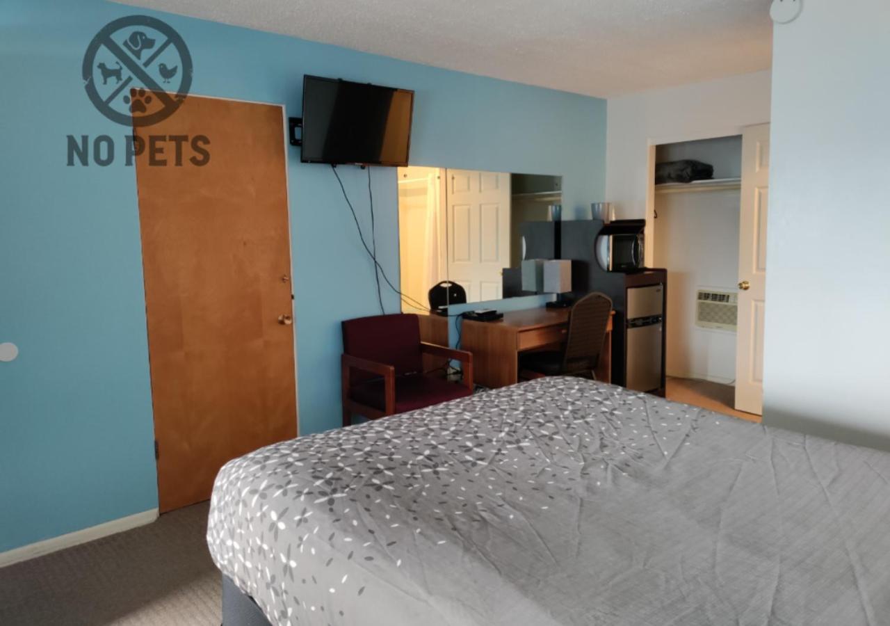 Eight Bar B Motel photo 29