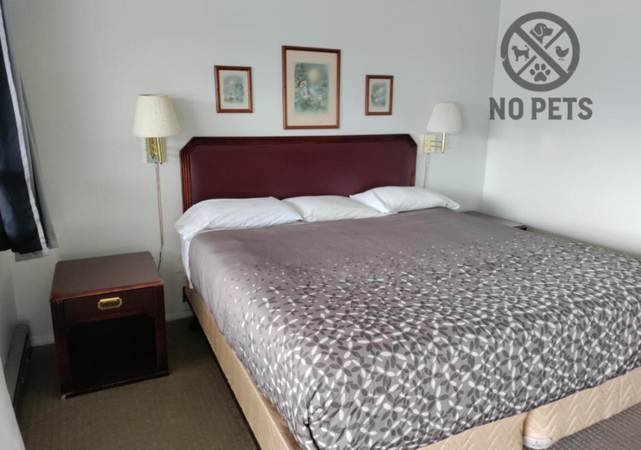 Eight Bar B Motel photo 35