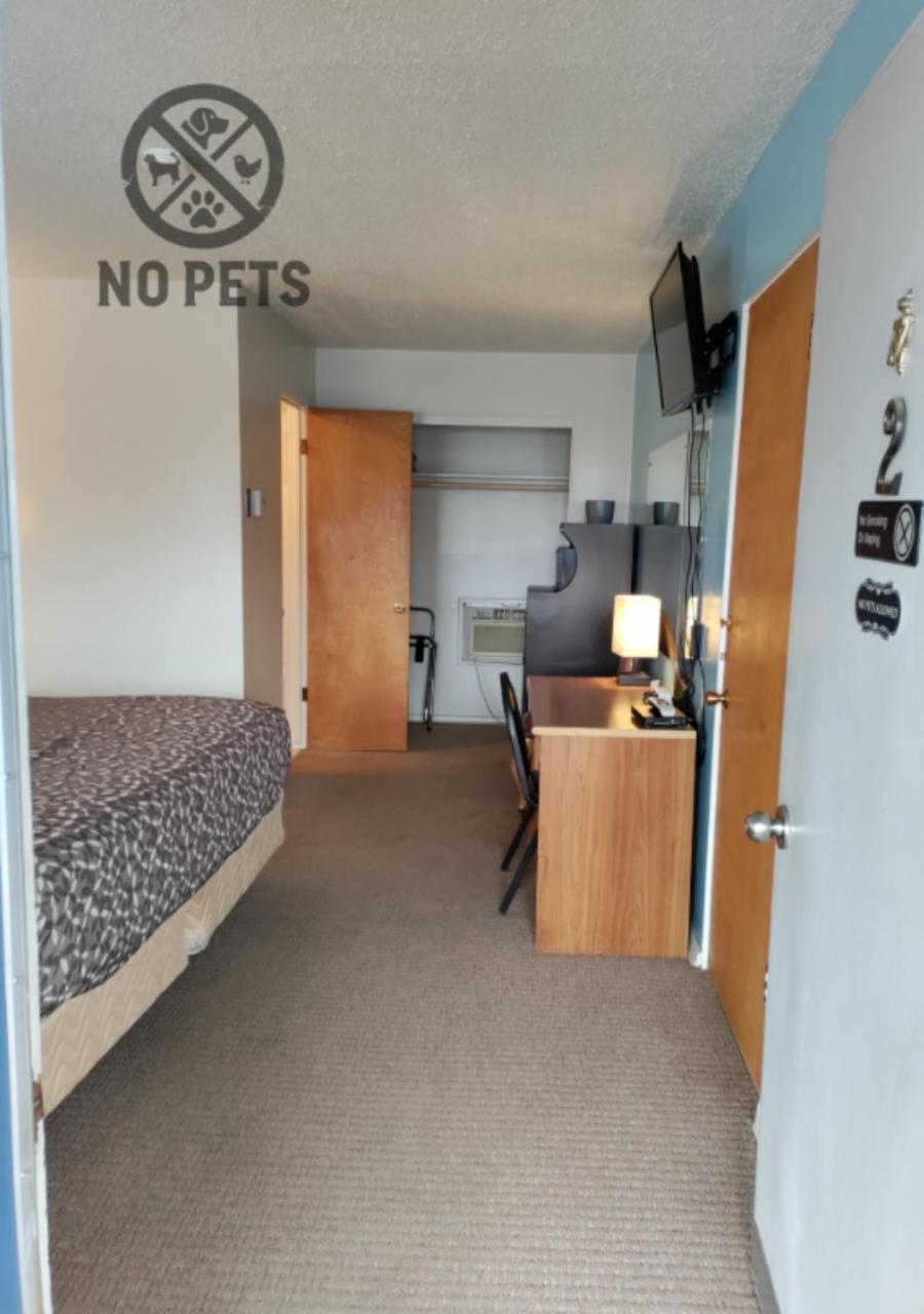 Eight Bar B Motel photo 38