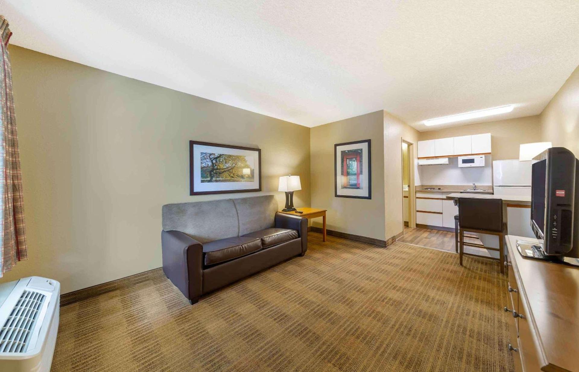 Extended Stay America Suites - Boca Raton - Commerce photo 23