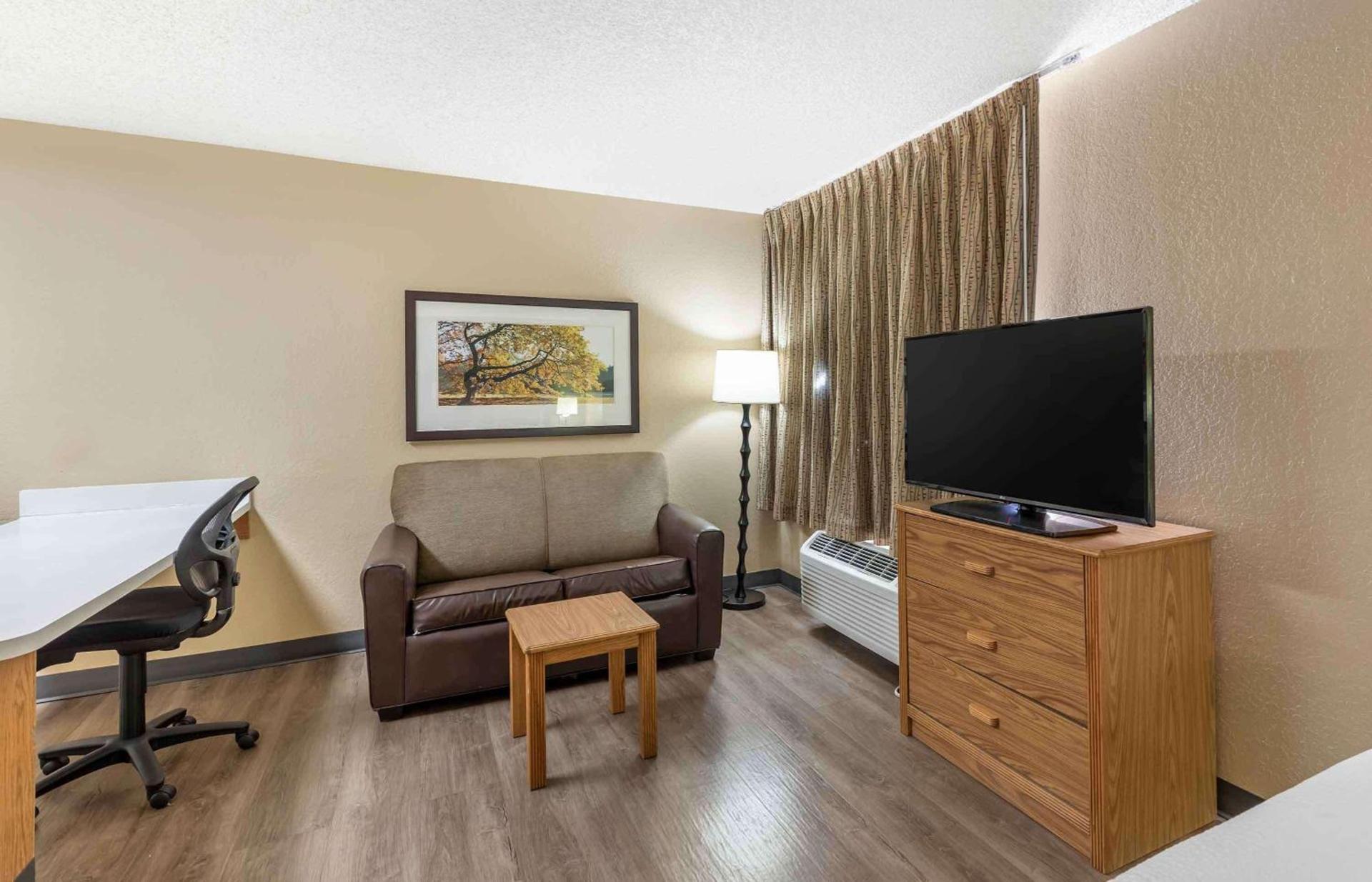 Extended Stay America Select Suites - Orlando - Lake Mary - 1040 Greenwood Blvd photo 38