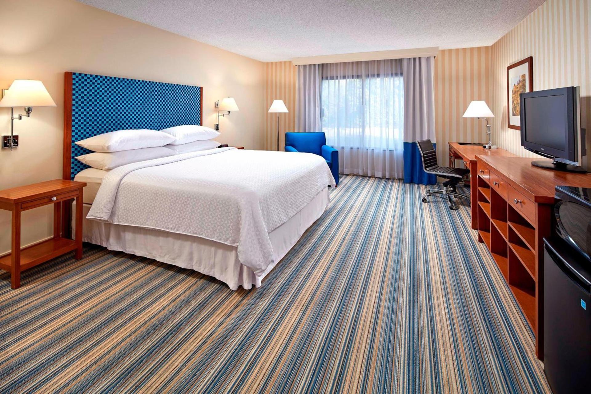 Four Points by Sheraton Bakersfield photo 4