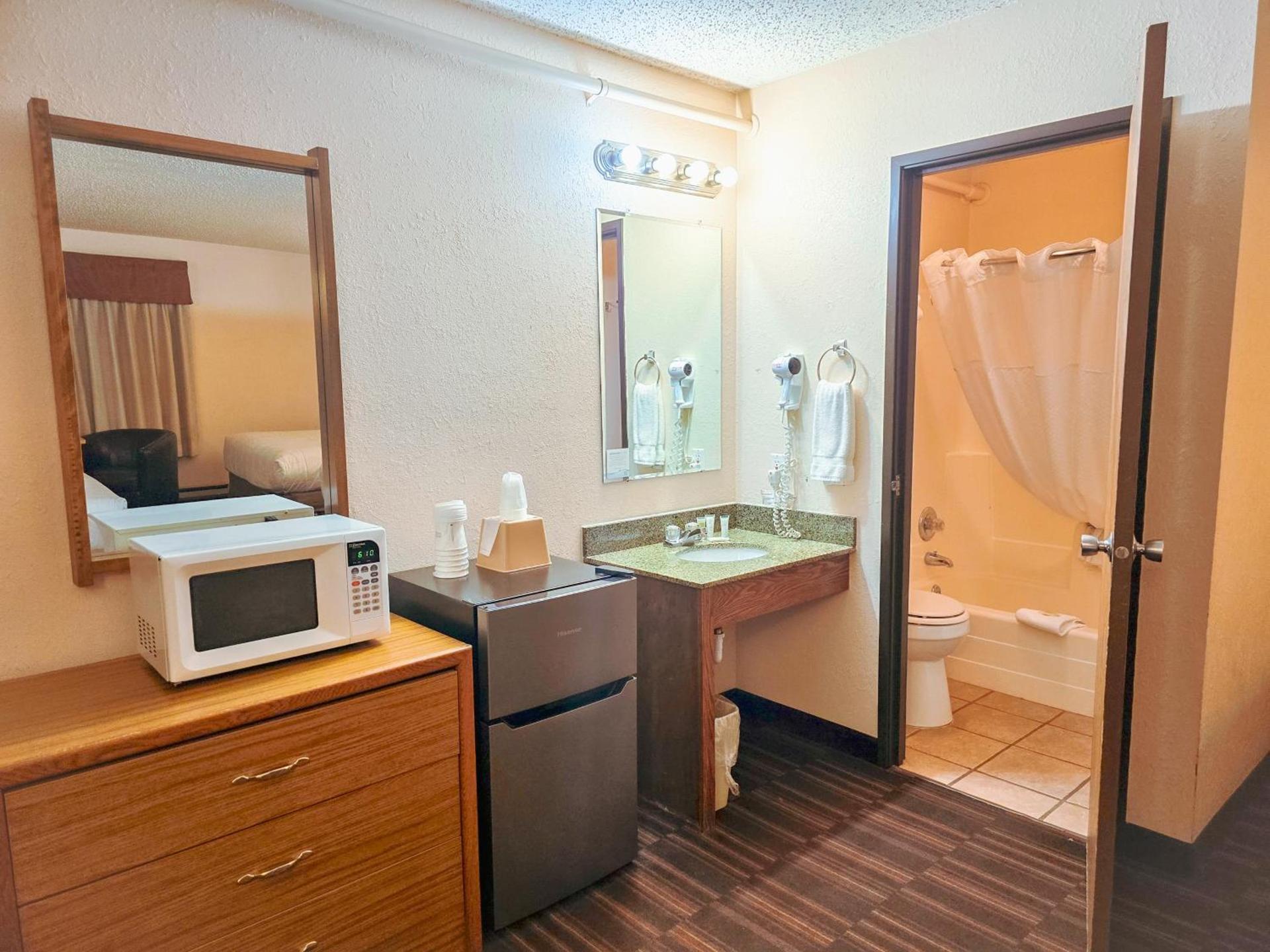 Super 8 by Wyndham Rapid City photo 27