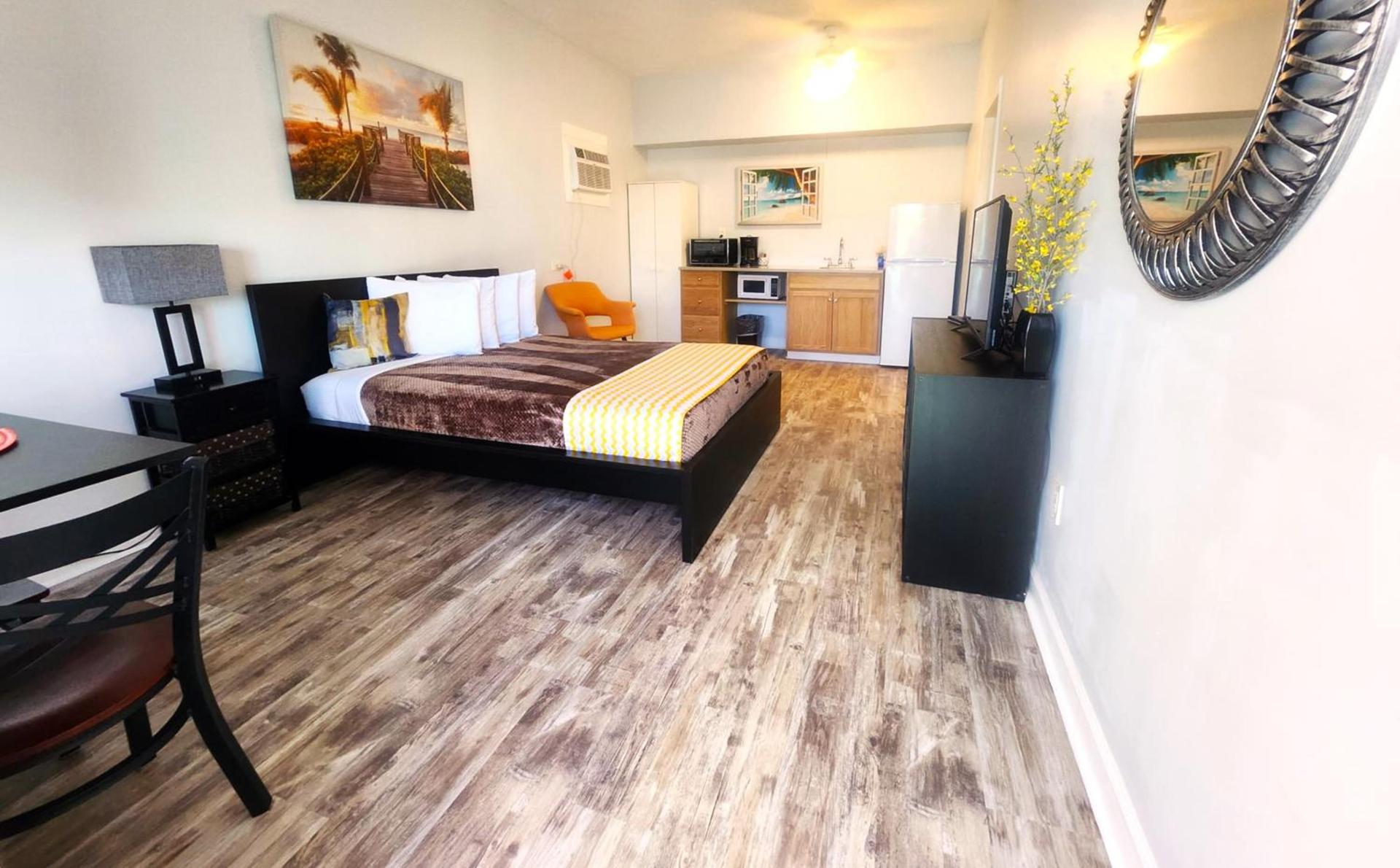 Johns Pass Beach Motel photo 47