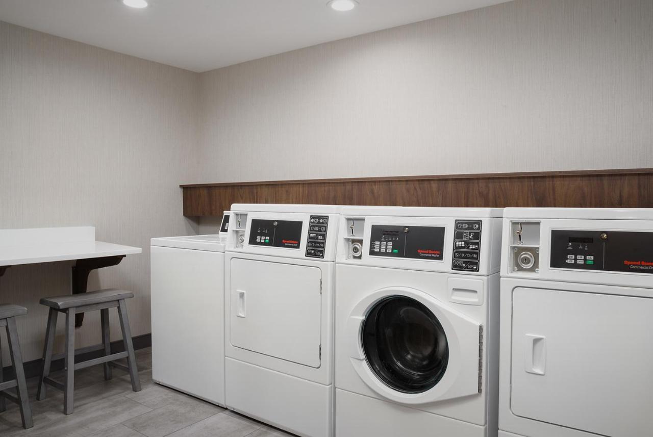 Hampton Inn & Suites Naples South photo 10