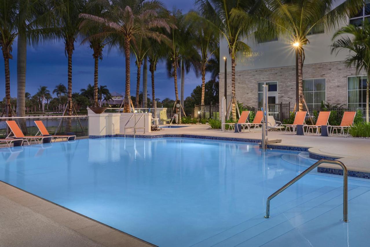 Hampton Inn & Suites Naples South photo 12