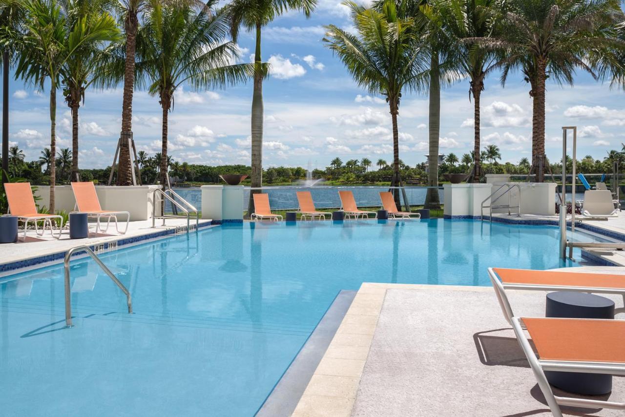 Hampton Inn & Suites Naples South photo 17
