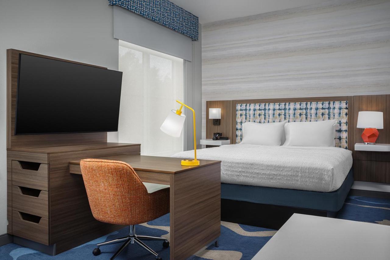 Hampton Inn & Suites Naples South photo 19