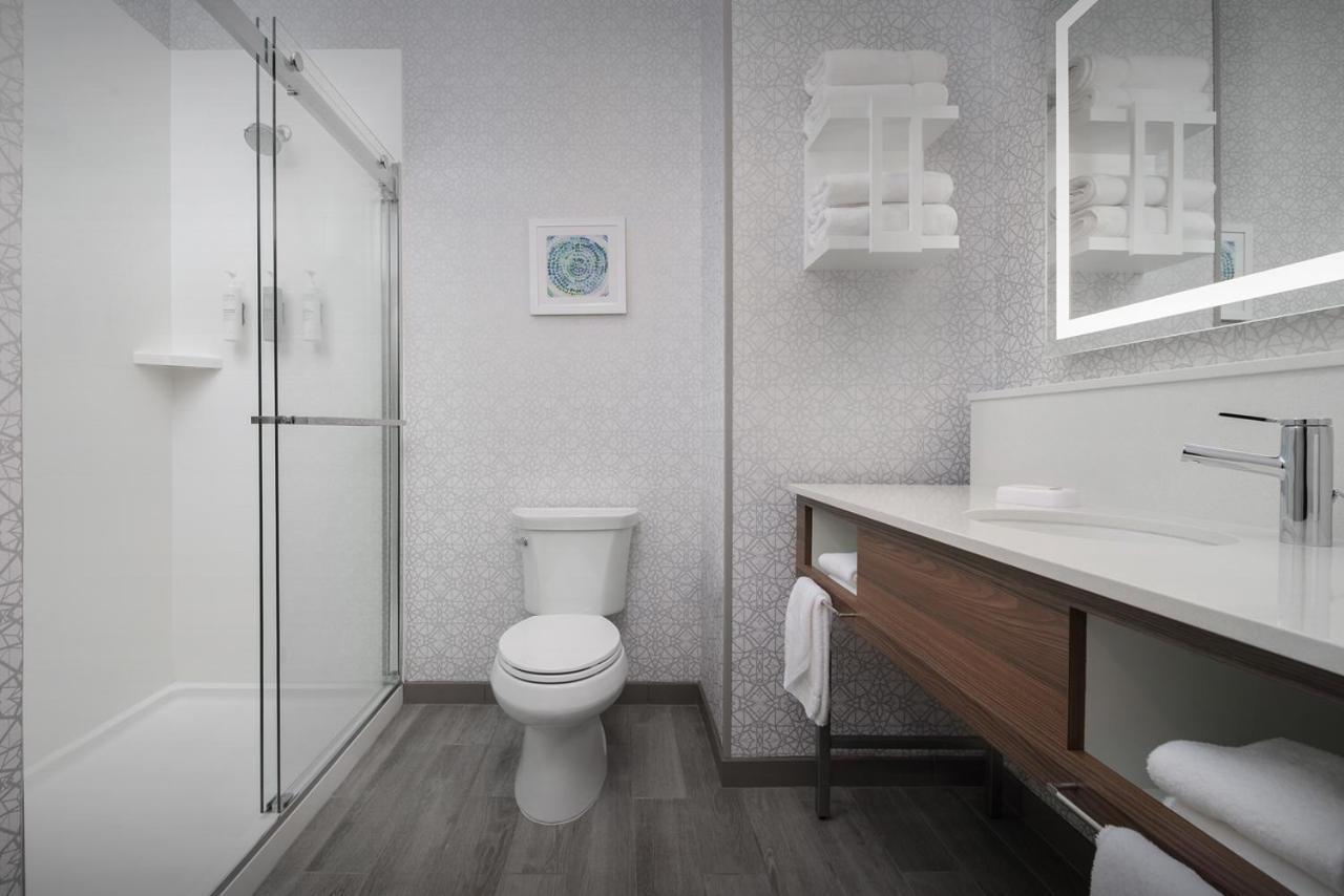 Hampton Inn & Suites Naples South photo 22
