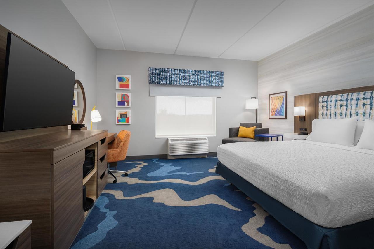 Hampton Inn & Suites Naples South photo 25