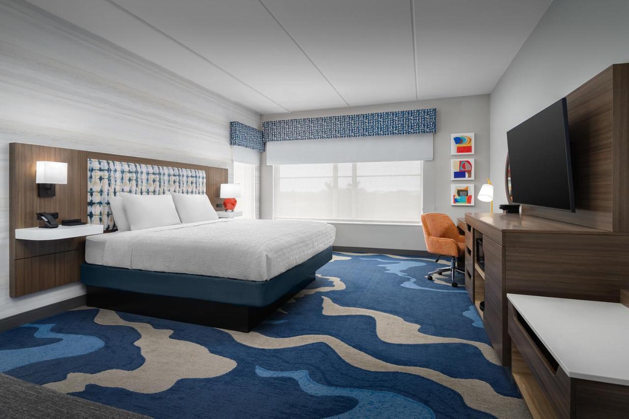 Hampton Inn & Suites Naples South photo 29