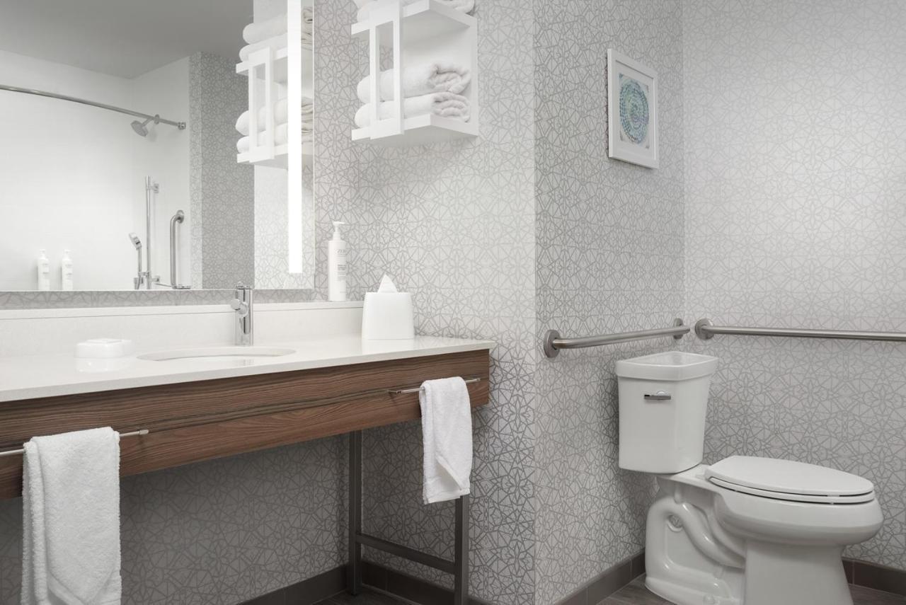 Hampton Inn & Suites Naples South photo 31
