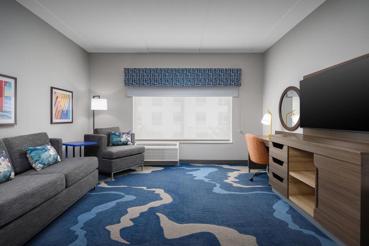 Hampton Inn & Suites Naples South photo 33