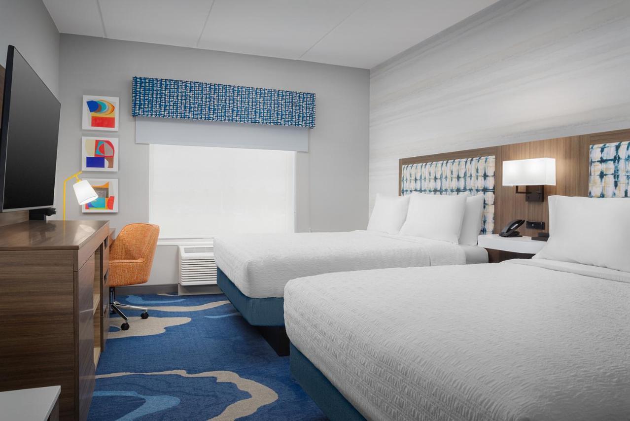 Hampton Inn & Suites Naples South photo 39