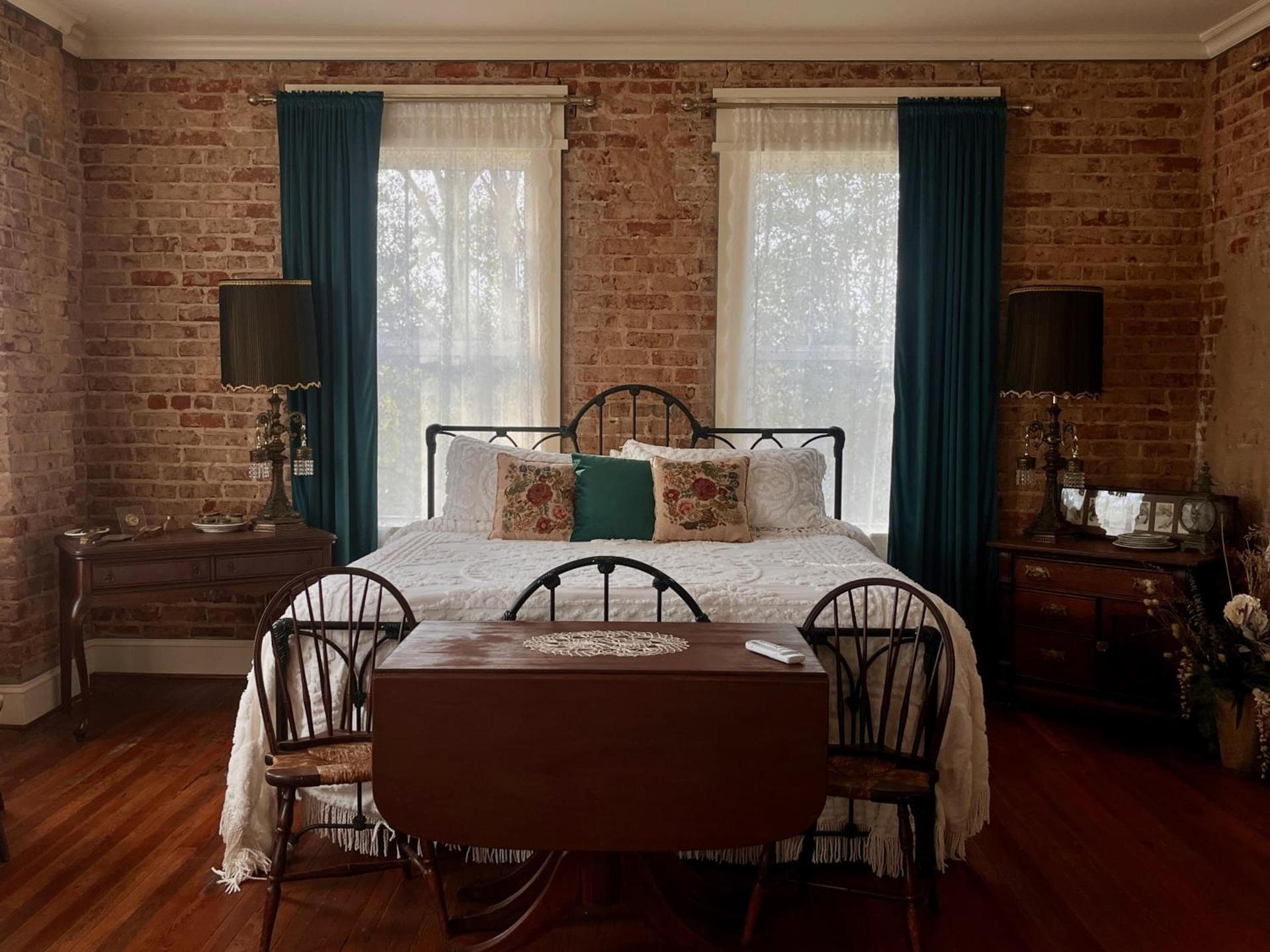 Tanglewood Inn photo 2