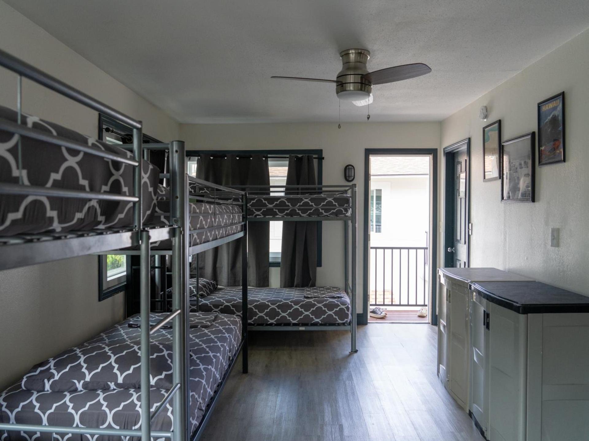 ALOH Seaside Women's Hostel photo 2
