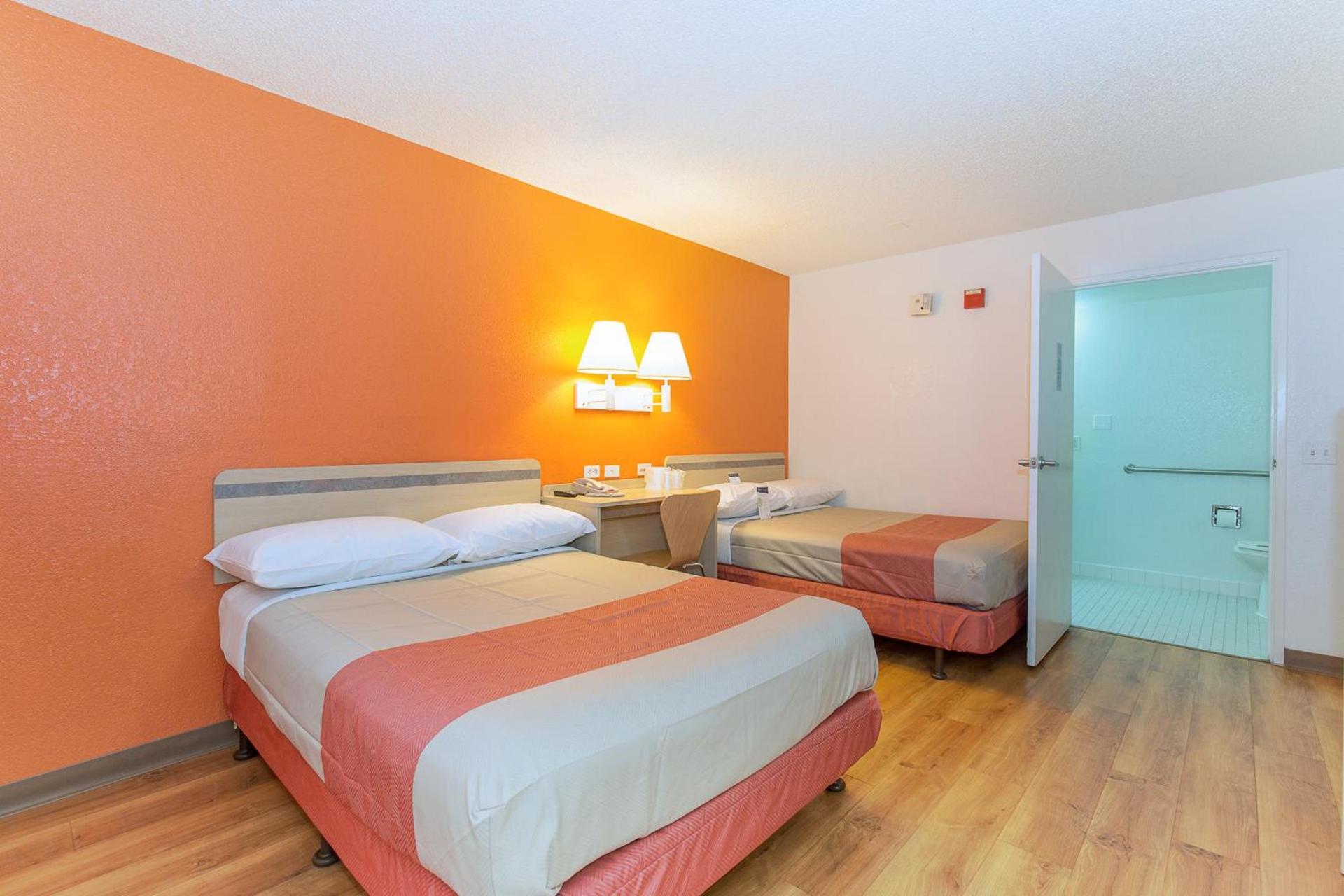 Motel 6 Hayward, CA- Silicon Valley Gateway photo 16