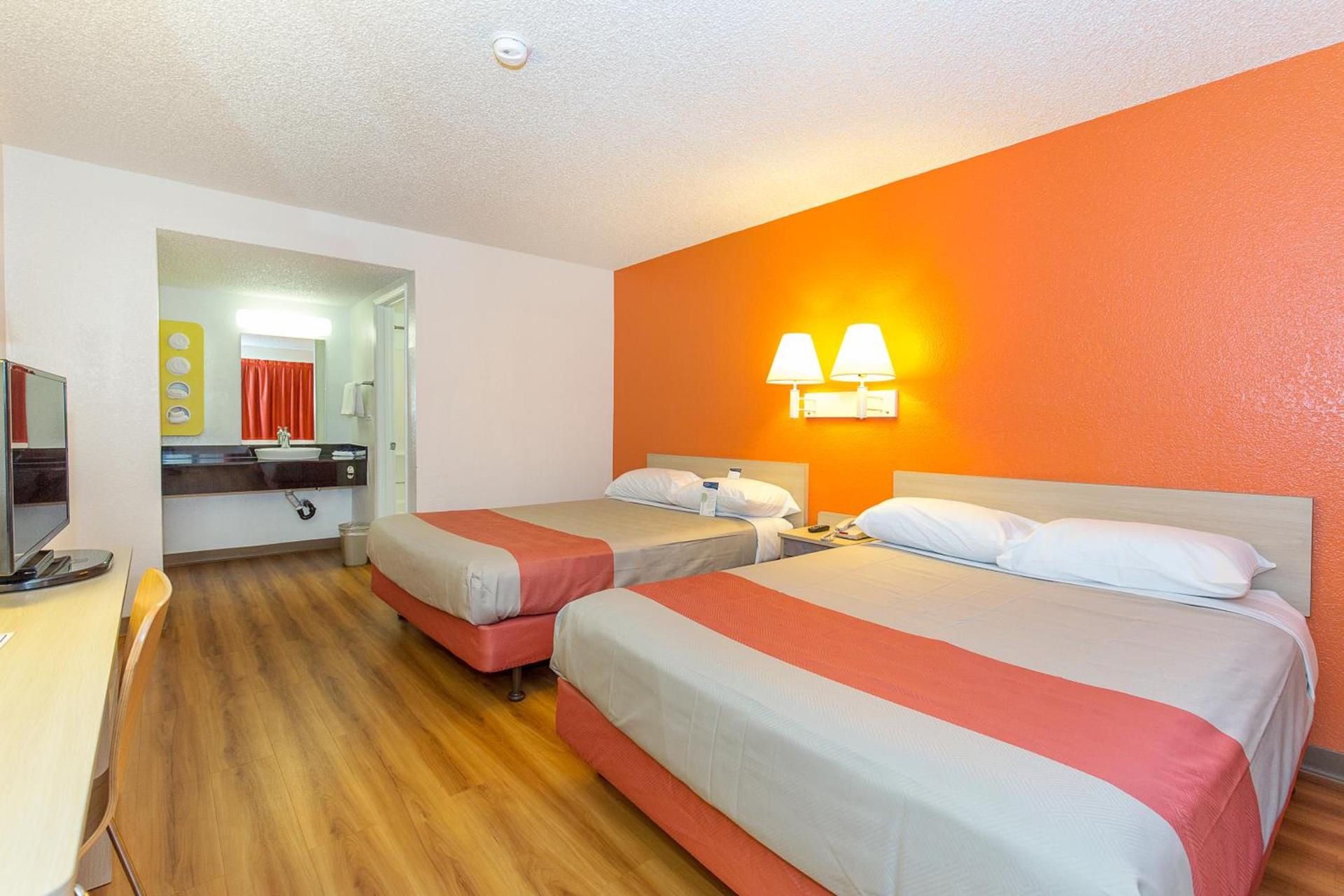 Motel 6 Hayward, CA- Silicon Valley Gateway photo 22