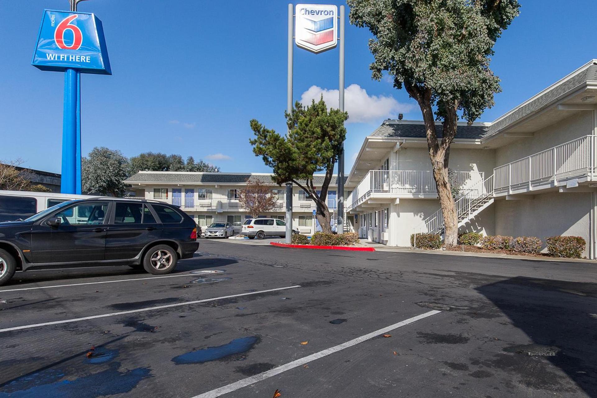 Motel 6 Hayward, CA- Silicon Valley Gateway photo 12