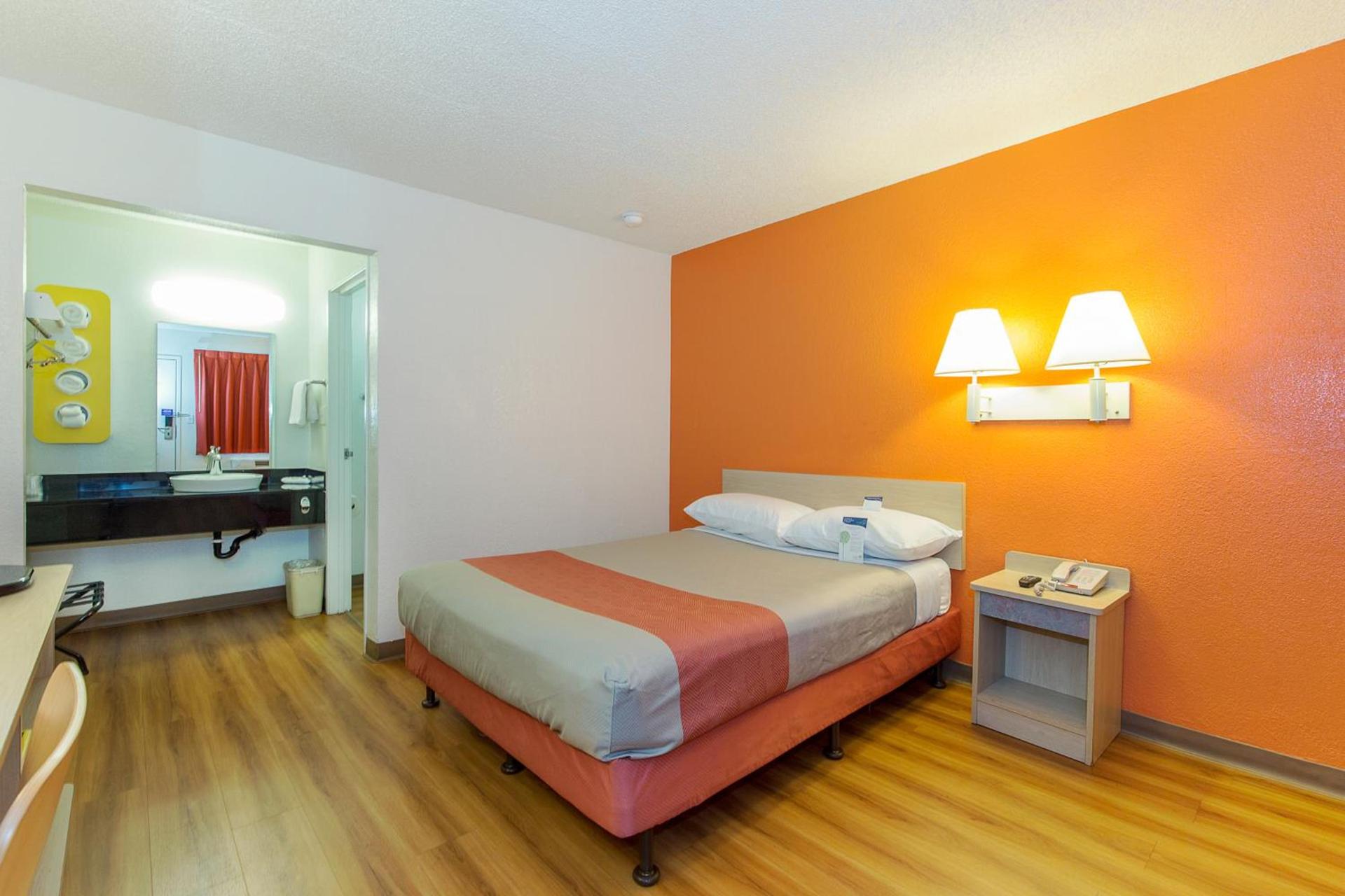 Motel 6 Hayward, CA- Silicon Valley Gateway photo 31