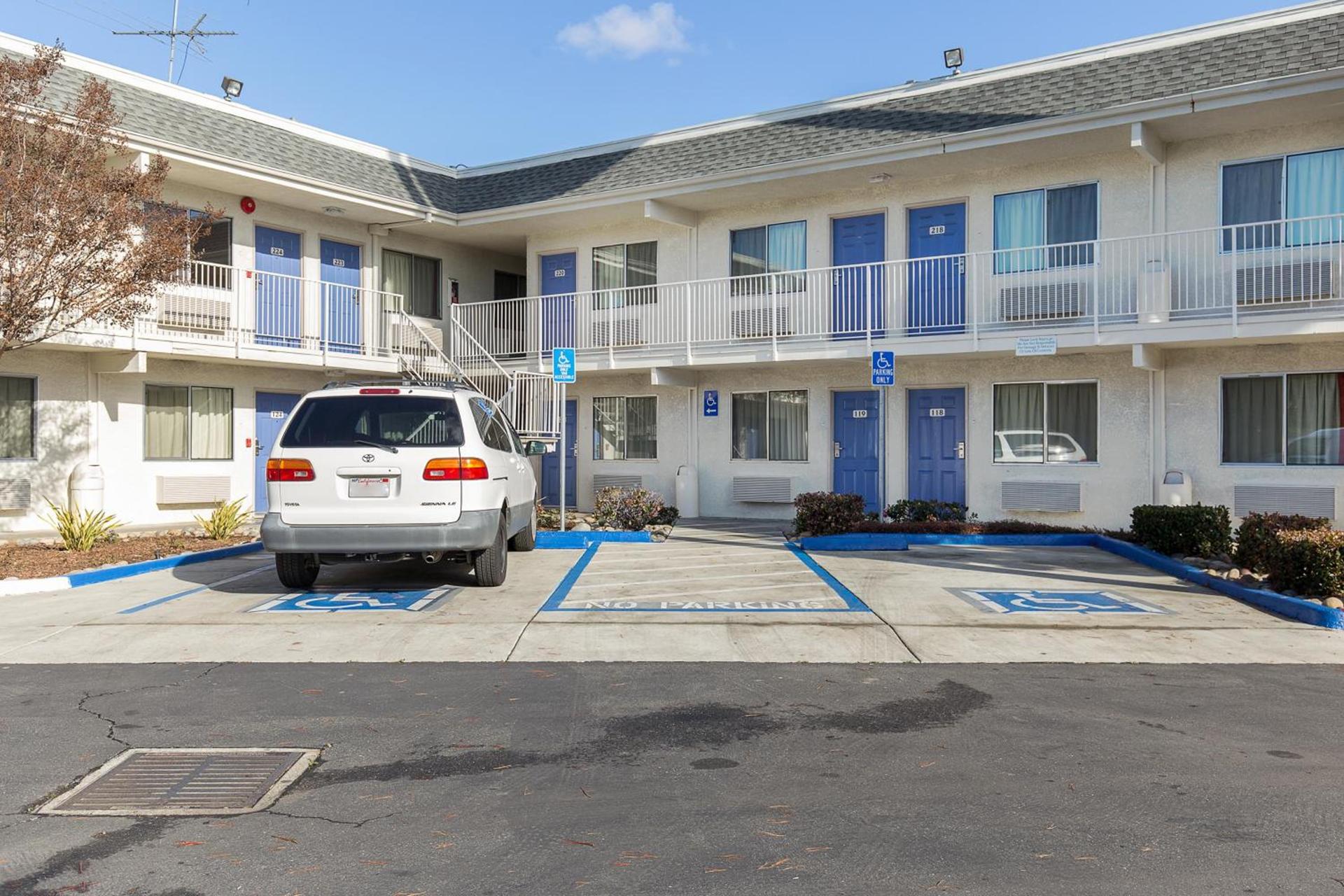 Motel 6 Hayward, CA- Silicon Valley Gateway photo 14