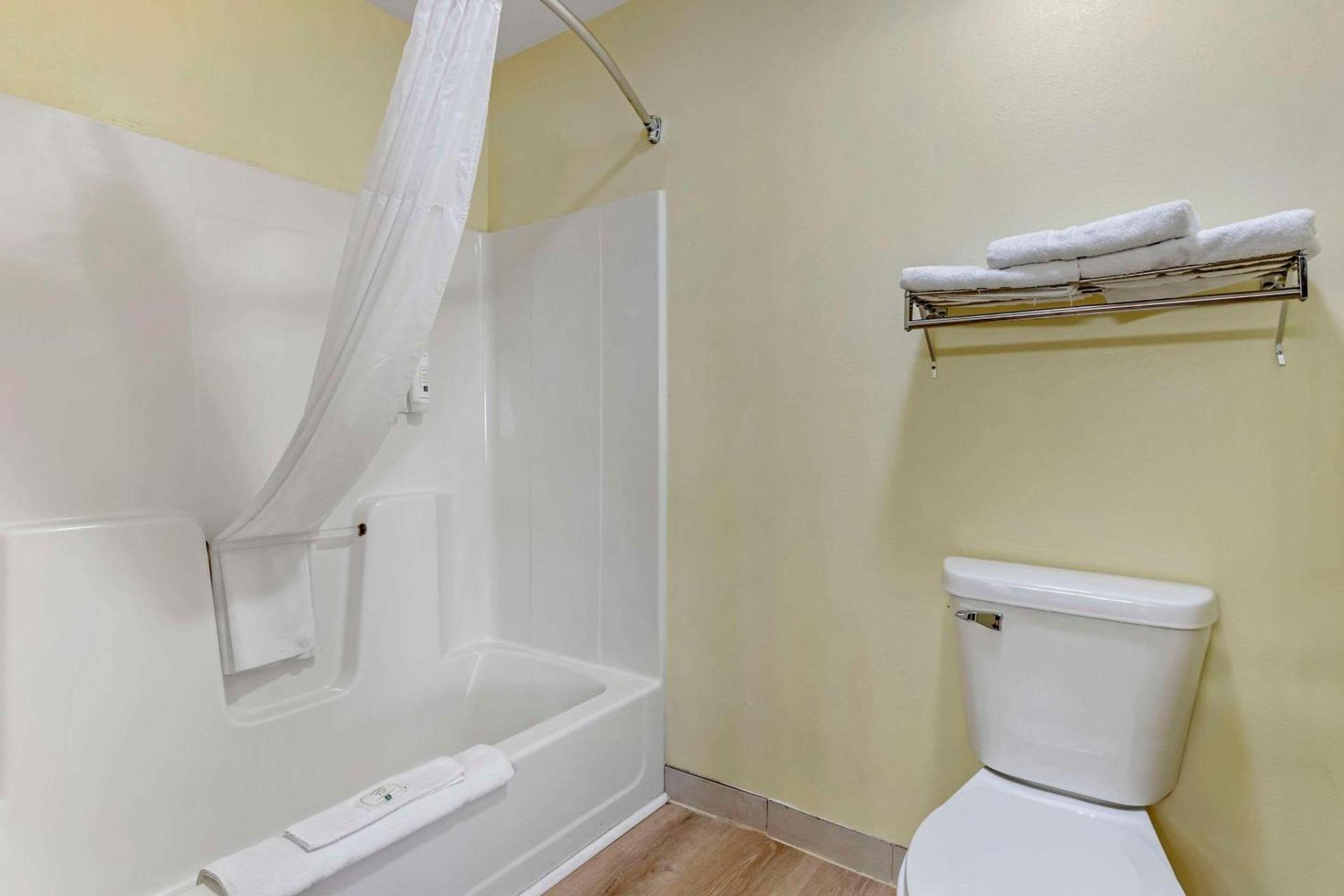 Quality Inn Indianola photo 13