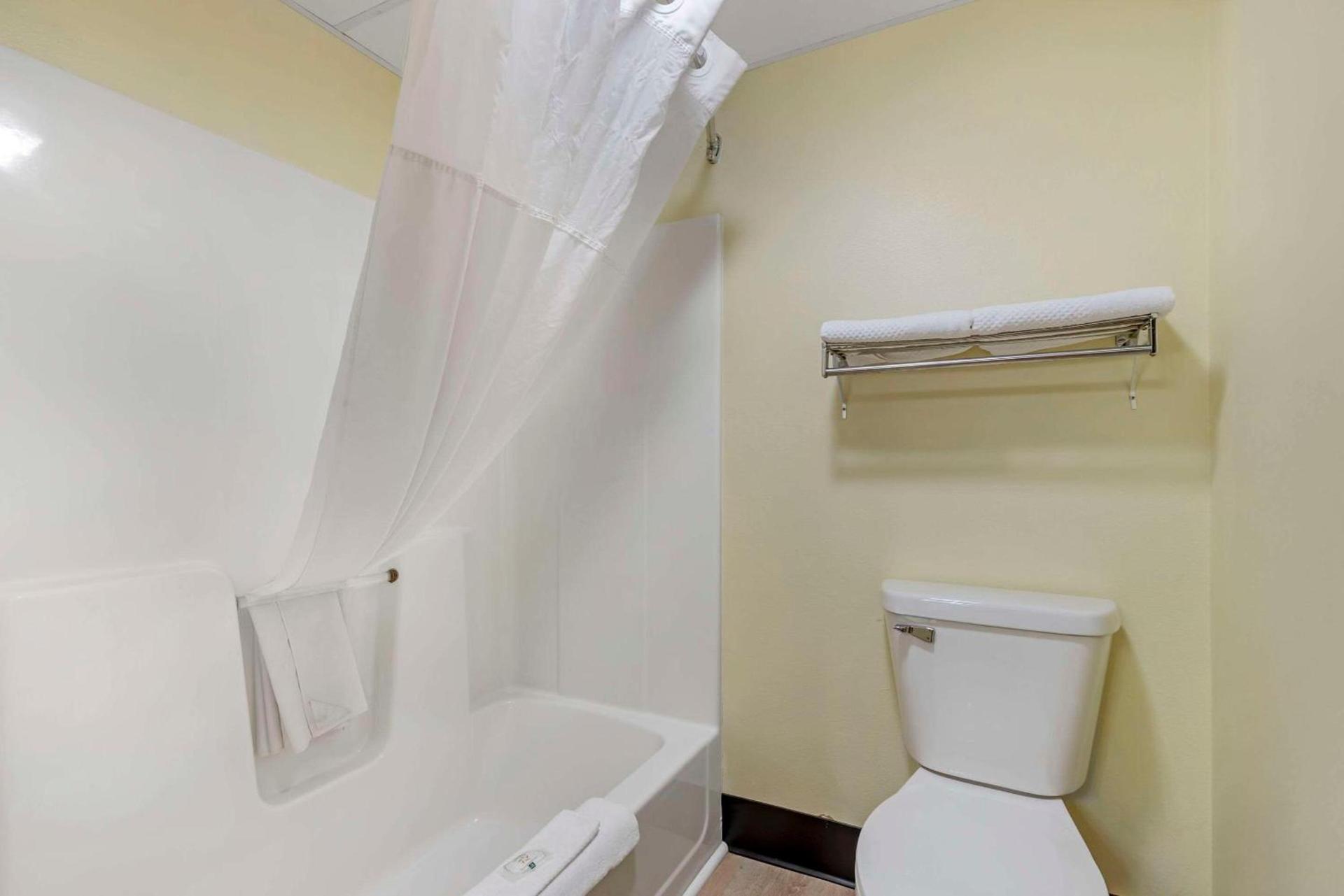 Quality Inn Indianola photo 16
