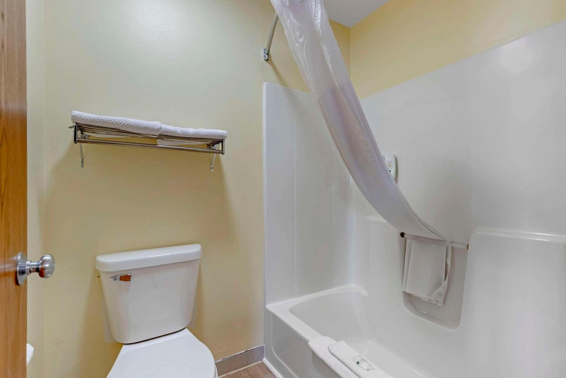 Quality Inn Indianola photo 17