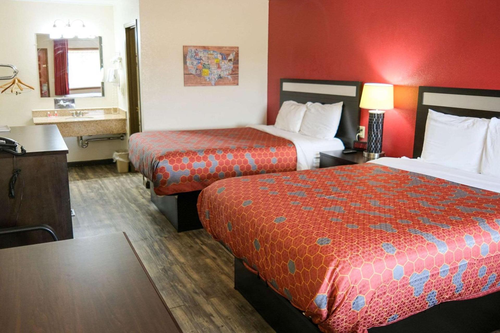 Econo Lodge Wooster photo 3