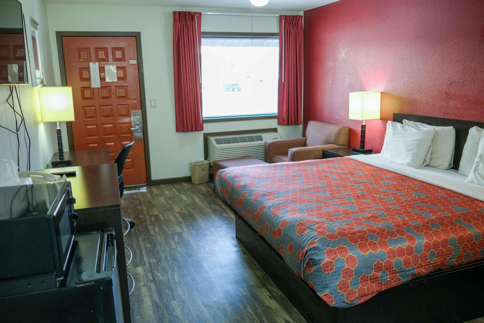 Econo Lodge Wooster photo 4