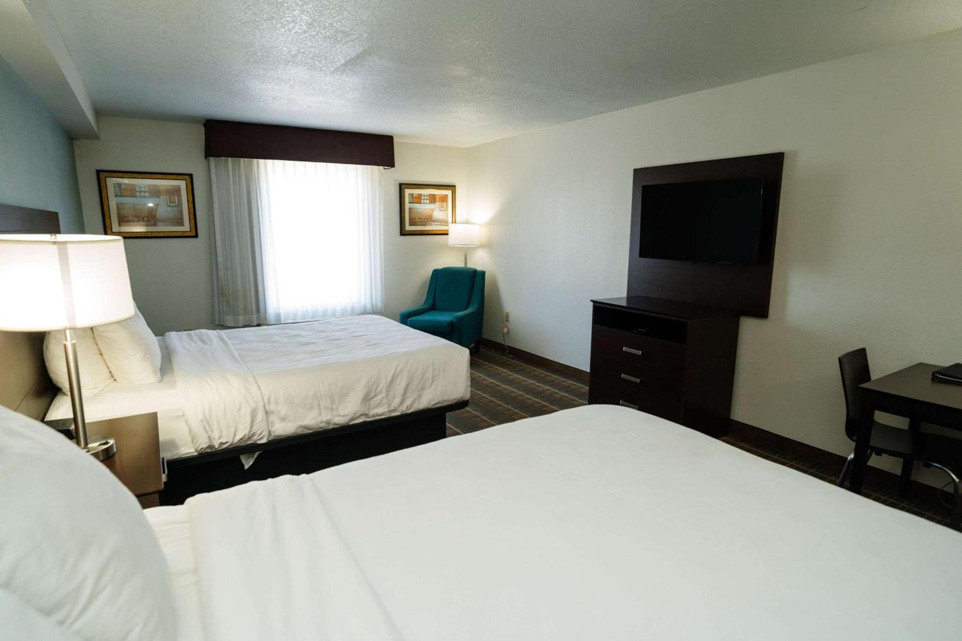 MainStay Suites Knoxville North I-75 photo 6