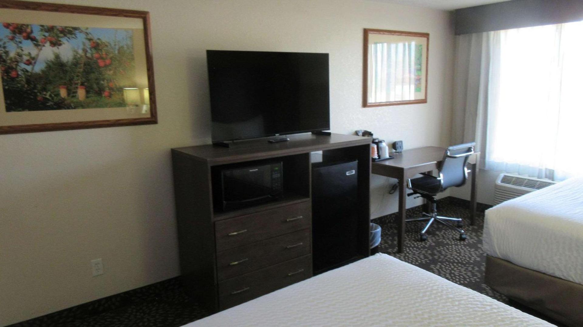 Clarion Pointe Wenatchee photo 12