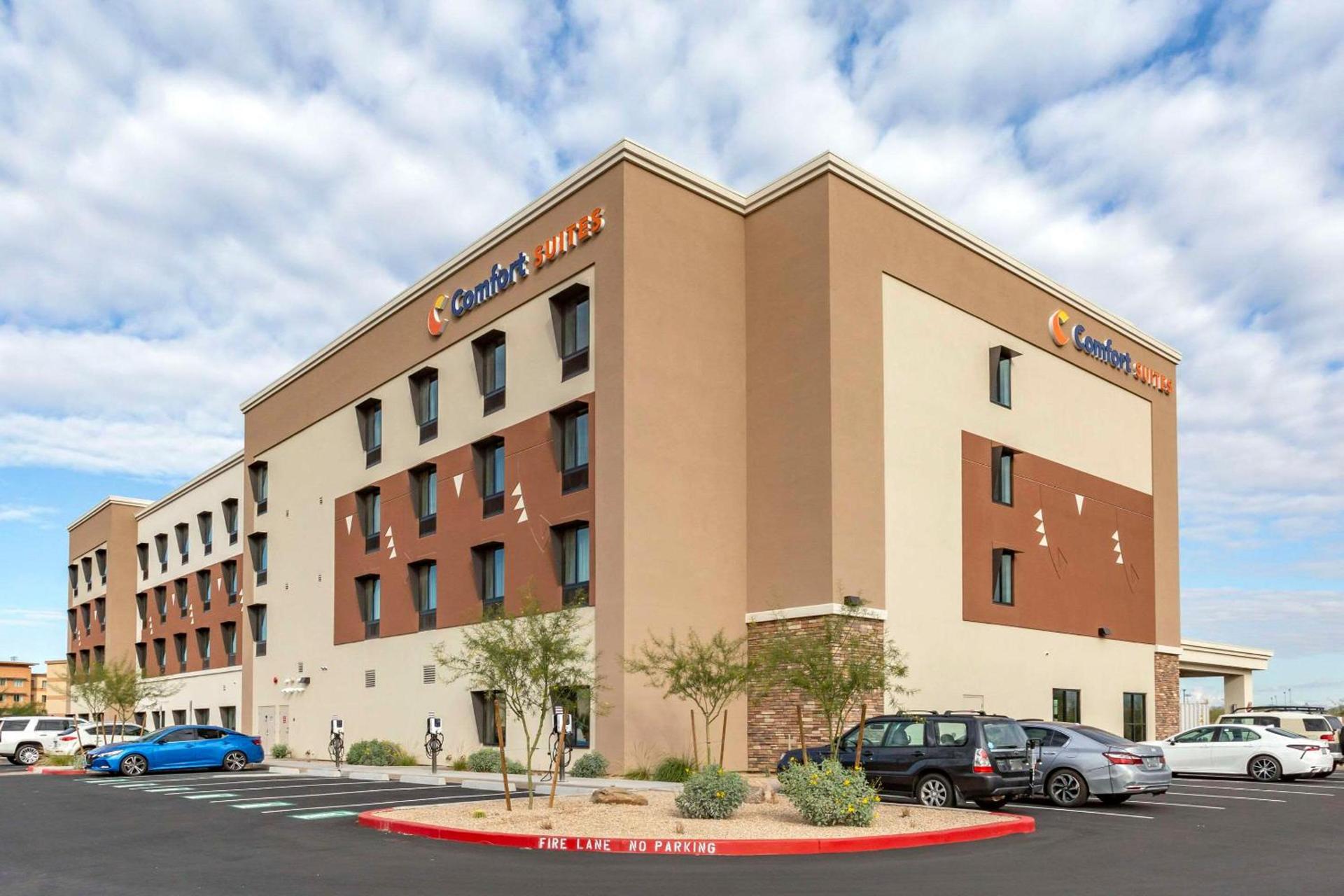 Comfort Suites Scottsdale Talking Stick Entertainment District photo 2