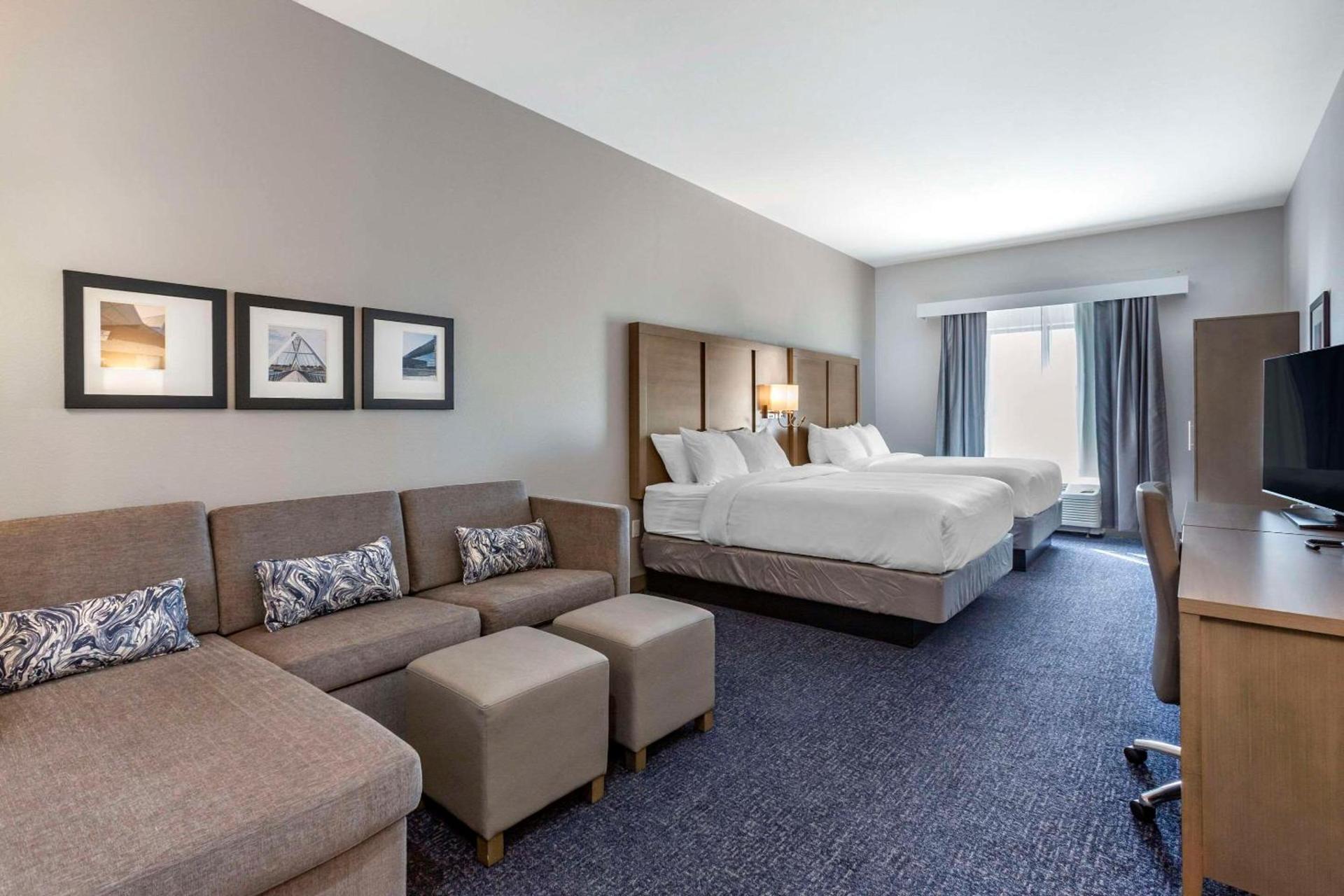 Comfort Suites Scottsdale Talking Stick Entertainment District photo 14
