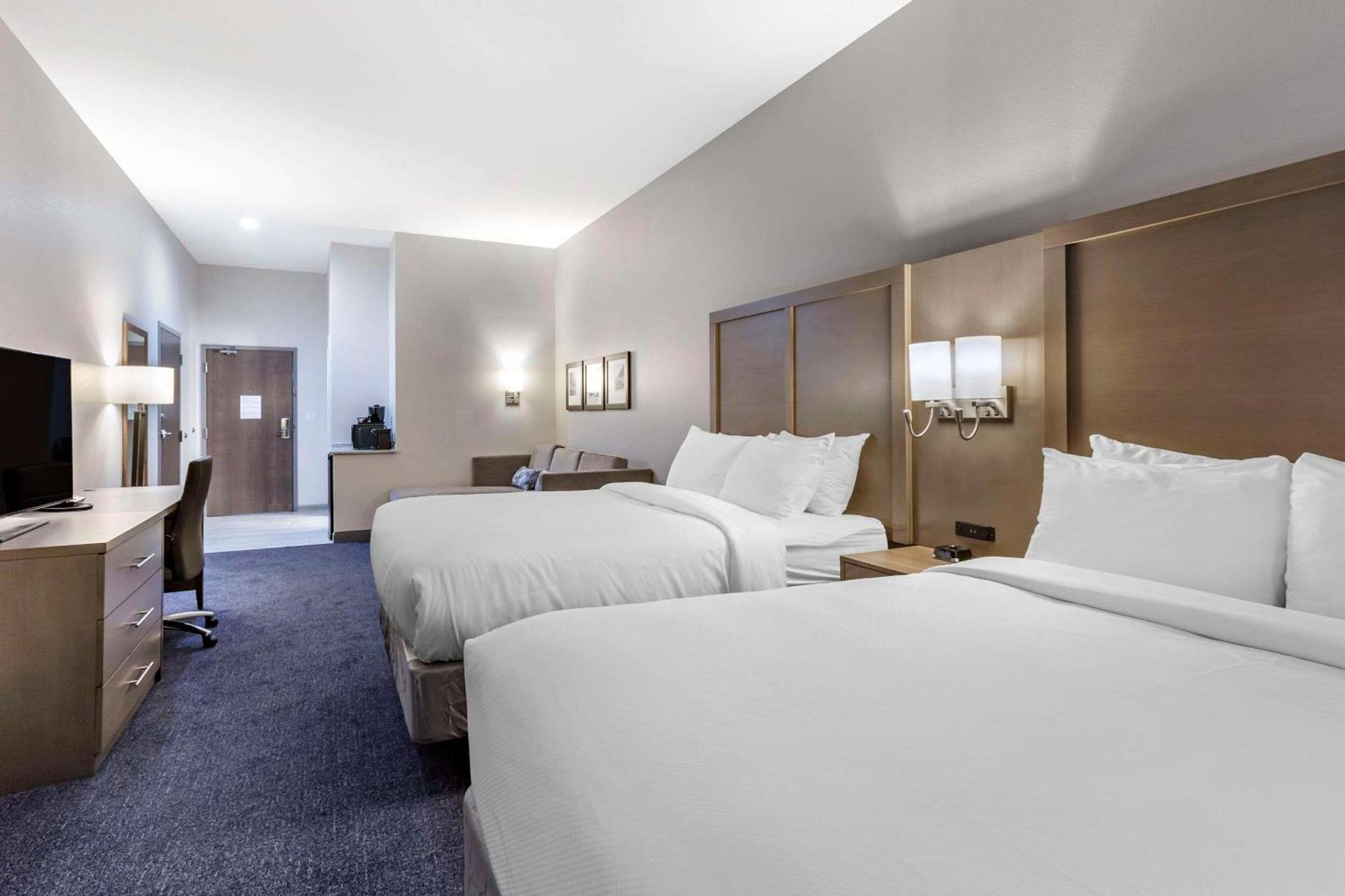 Comfort Suites Scottsdale Talking Stick Entertainment District photo 15