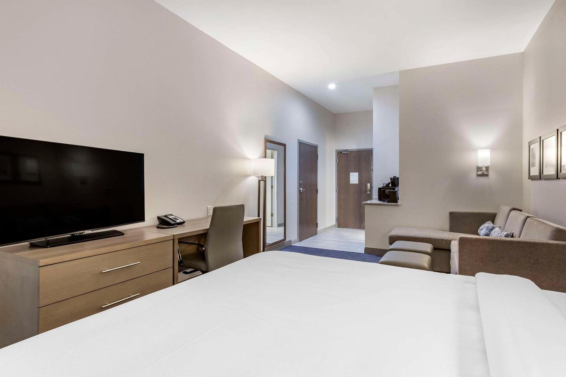 Comfort Suites Scottsdale Talking Stick Entertainment District photo 16