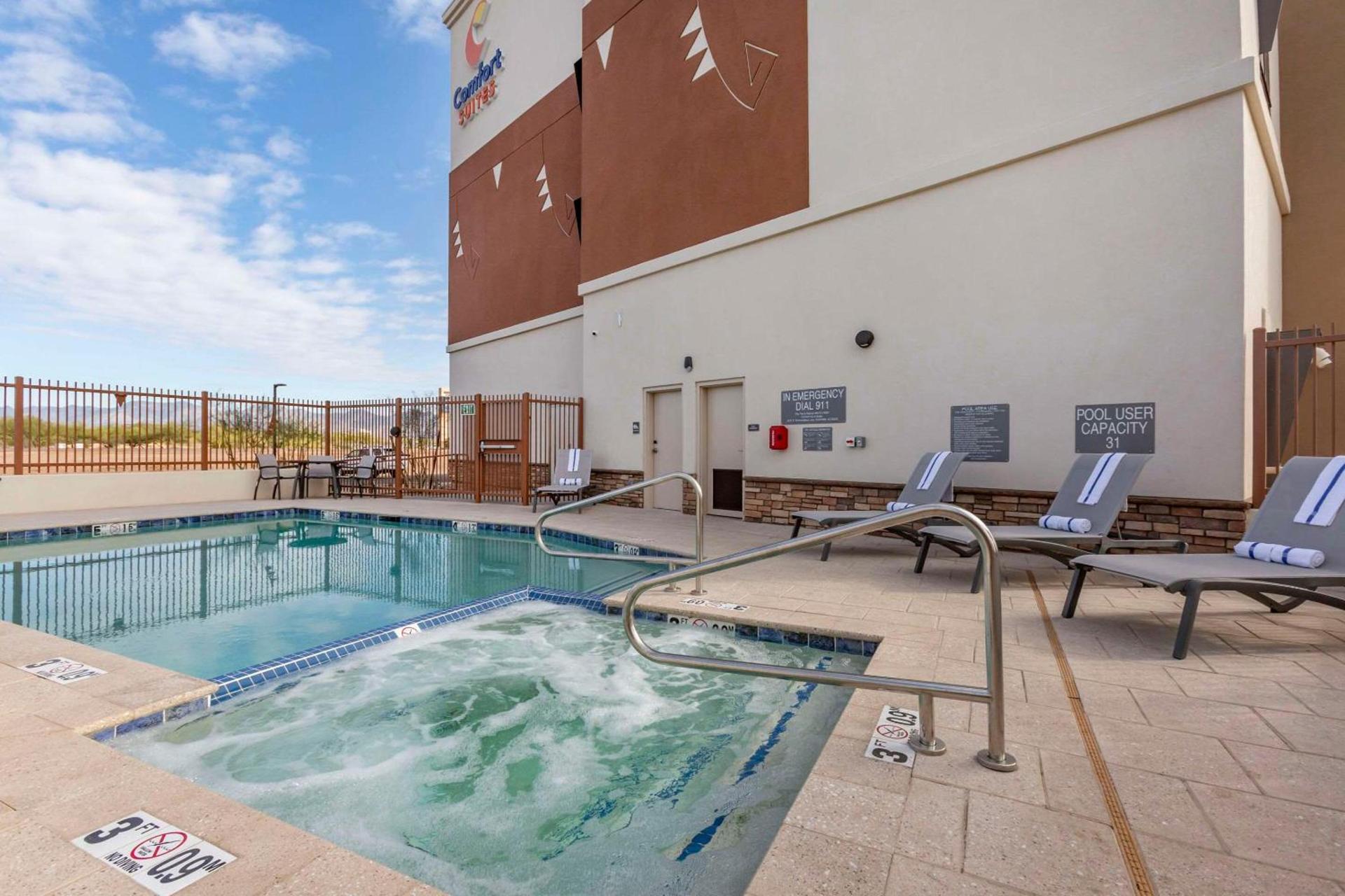 Comfort Suites Scottsdale Talking Stick Entertainment District photo 18