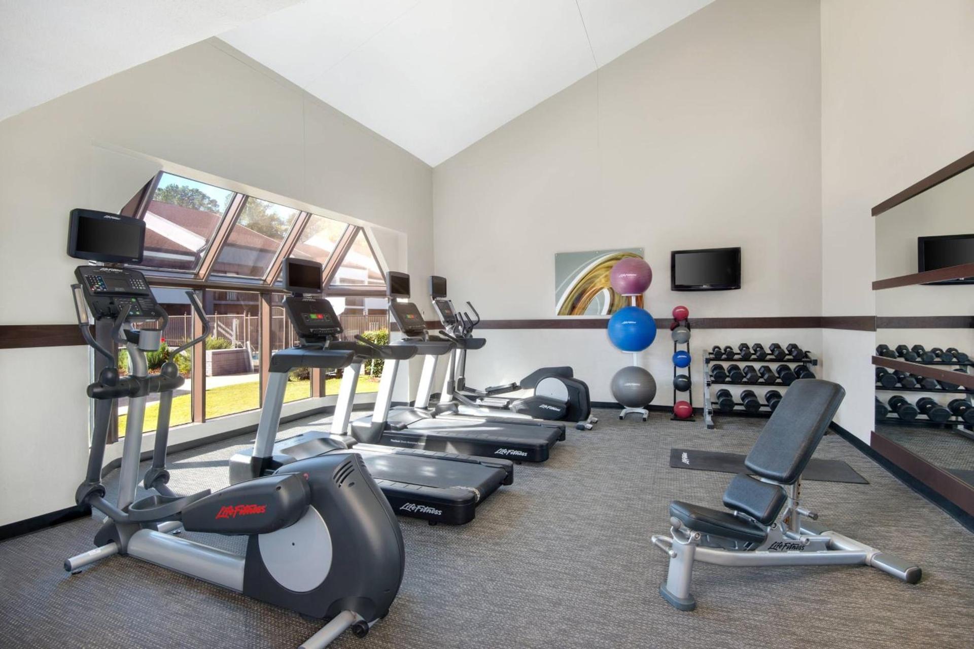 Courtyard by Marriott Birmingham Homewood photo 22
