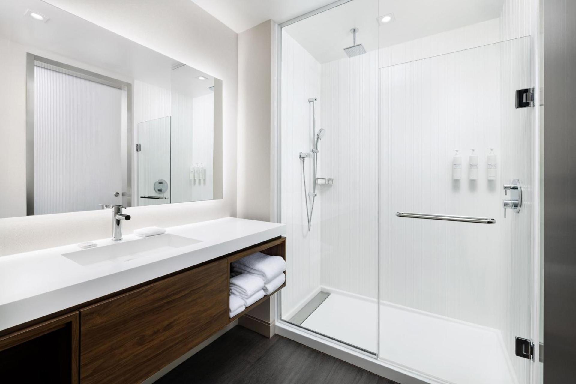 AC Hotel by Marriott Newtown Square photo 14