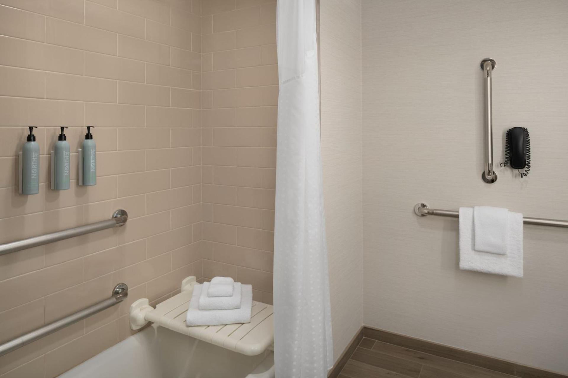 Courtyard by Marriott San Diego Gaslamp/Convention Center photo 23