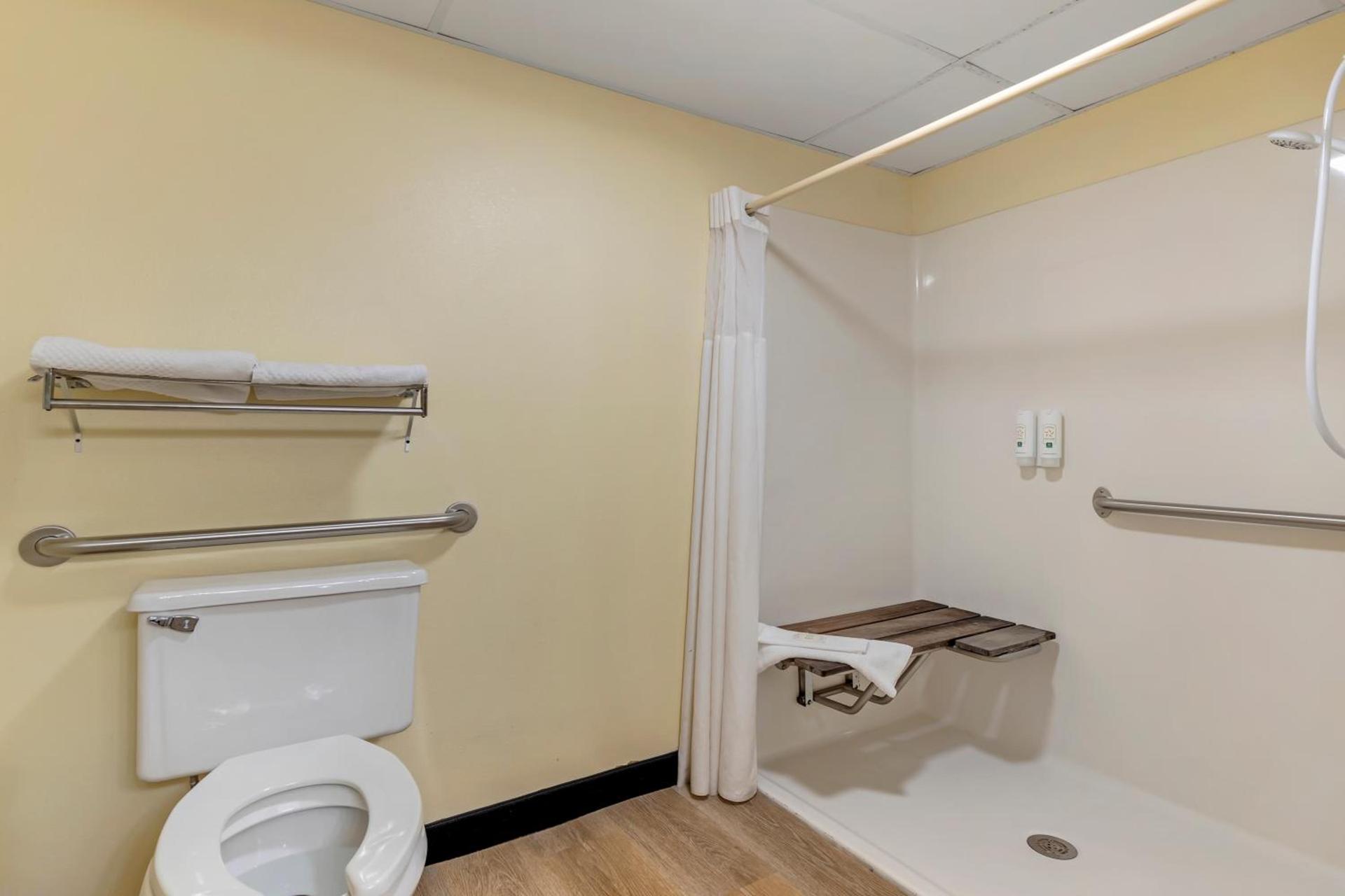 Quality Inn Indianola photo 43