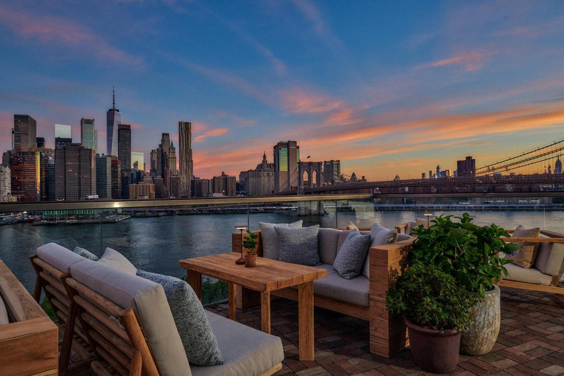 1 Hotel Brooklyn Bridge photo 2