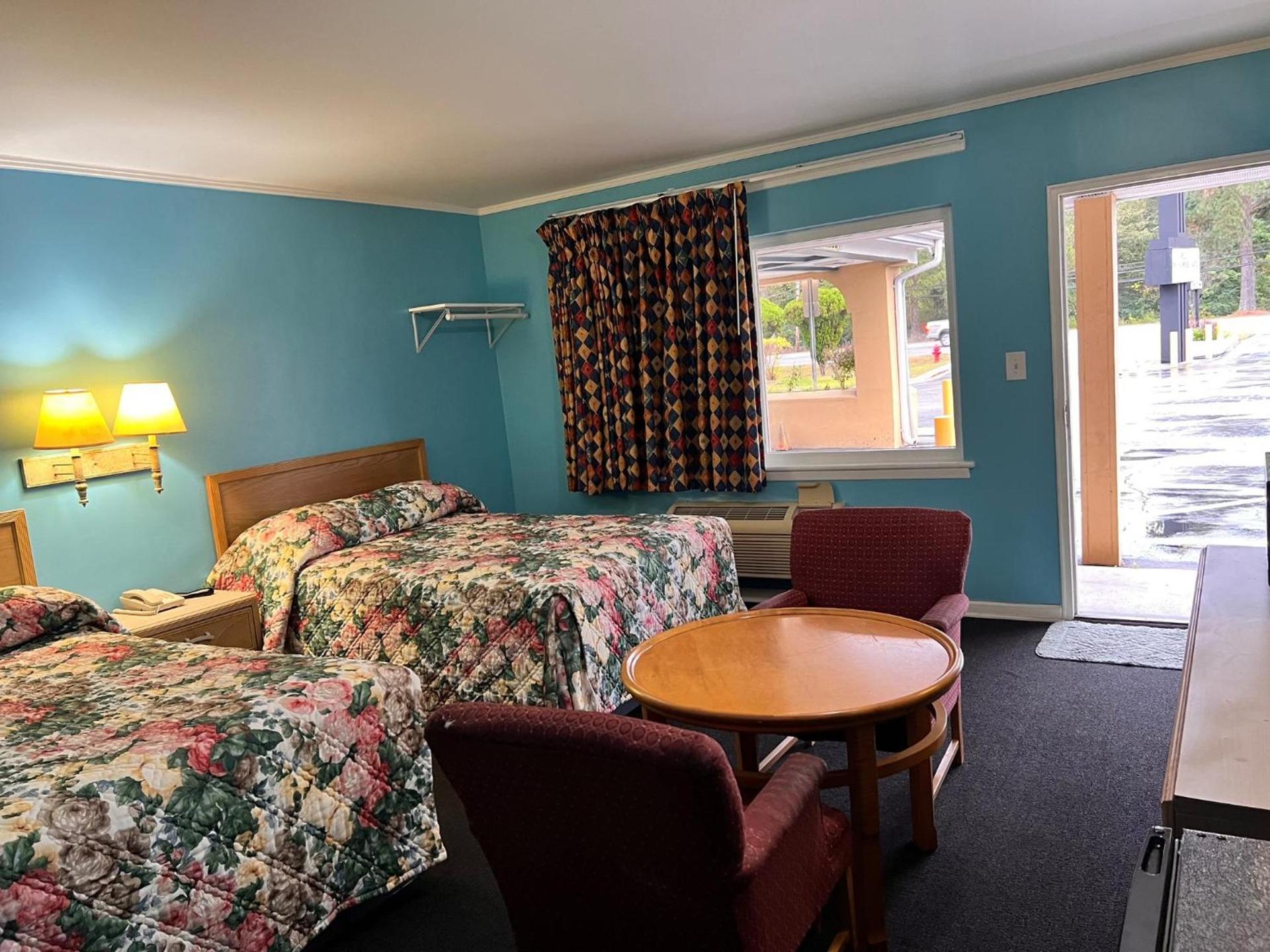Budget Inn Jacksonville photo 36