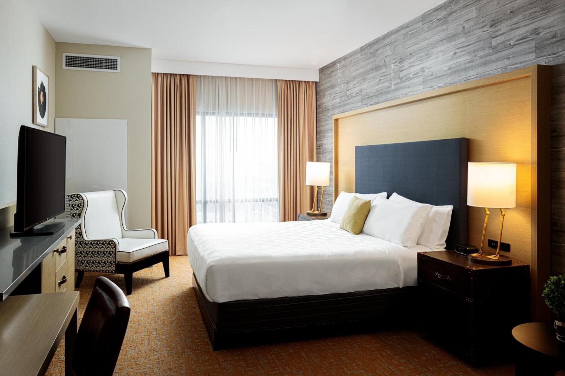 Holiday Inn & Suites Nashville Downtown - Broadway by IHG photo 61