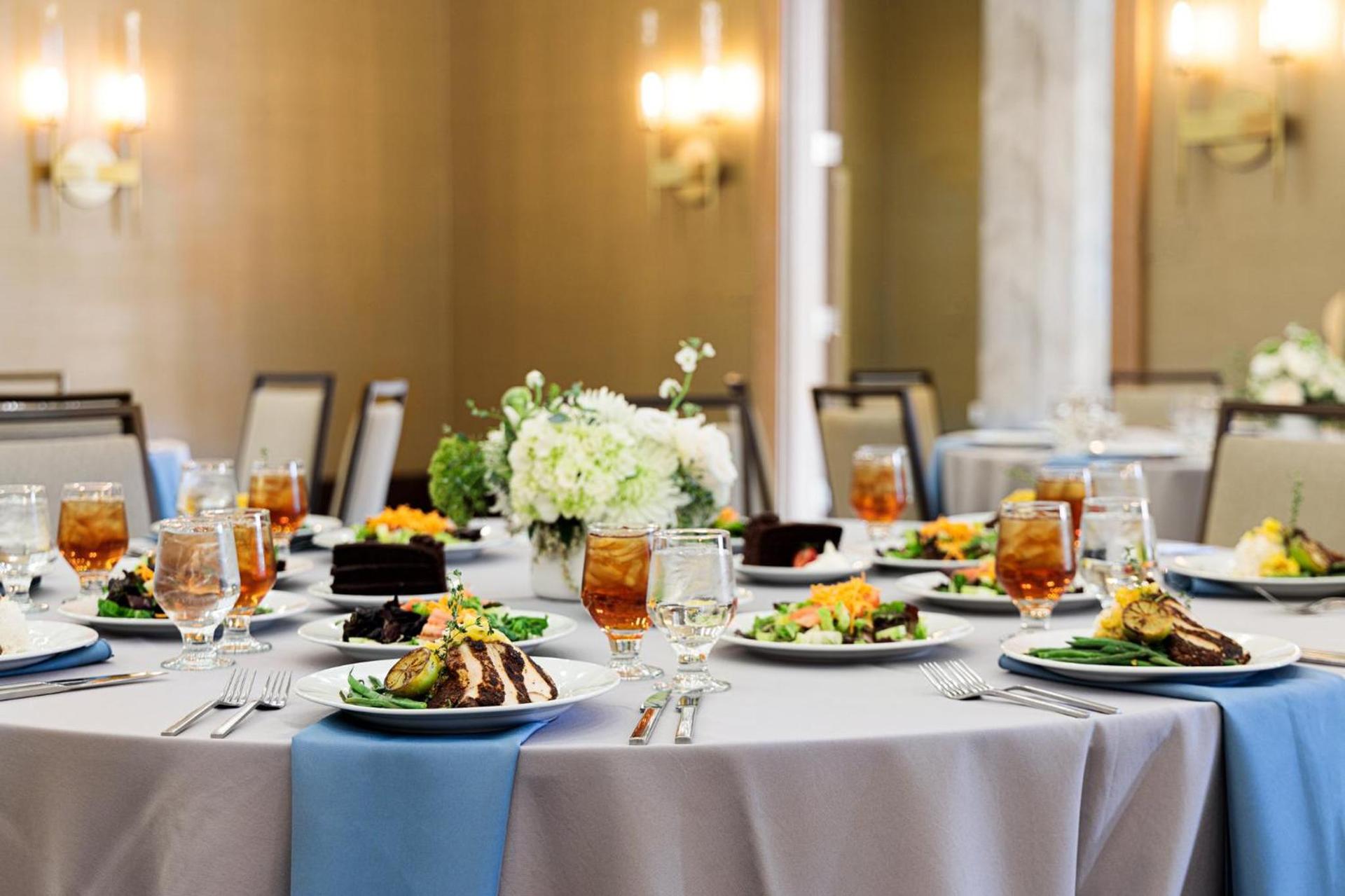 Holiday Inn & Suites Nashville Downtown - Broadway by IHG photo 39