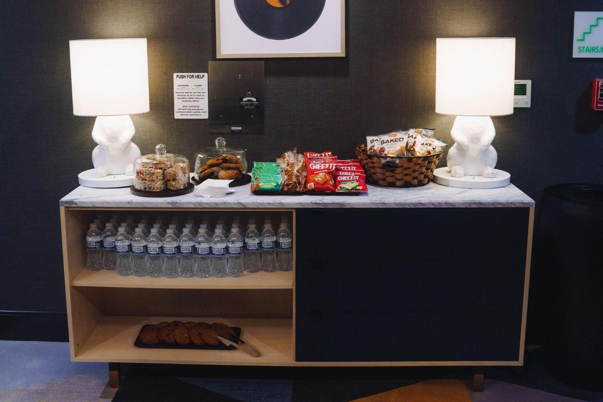 Holiday Inn & Suites Nashville Downtown - Broadway by IHG photo 27