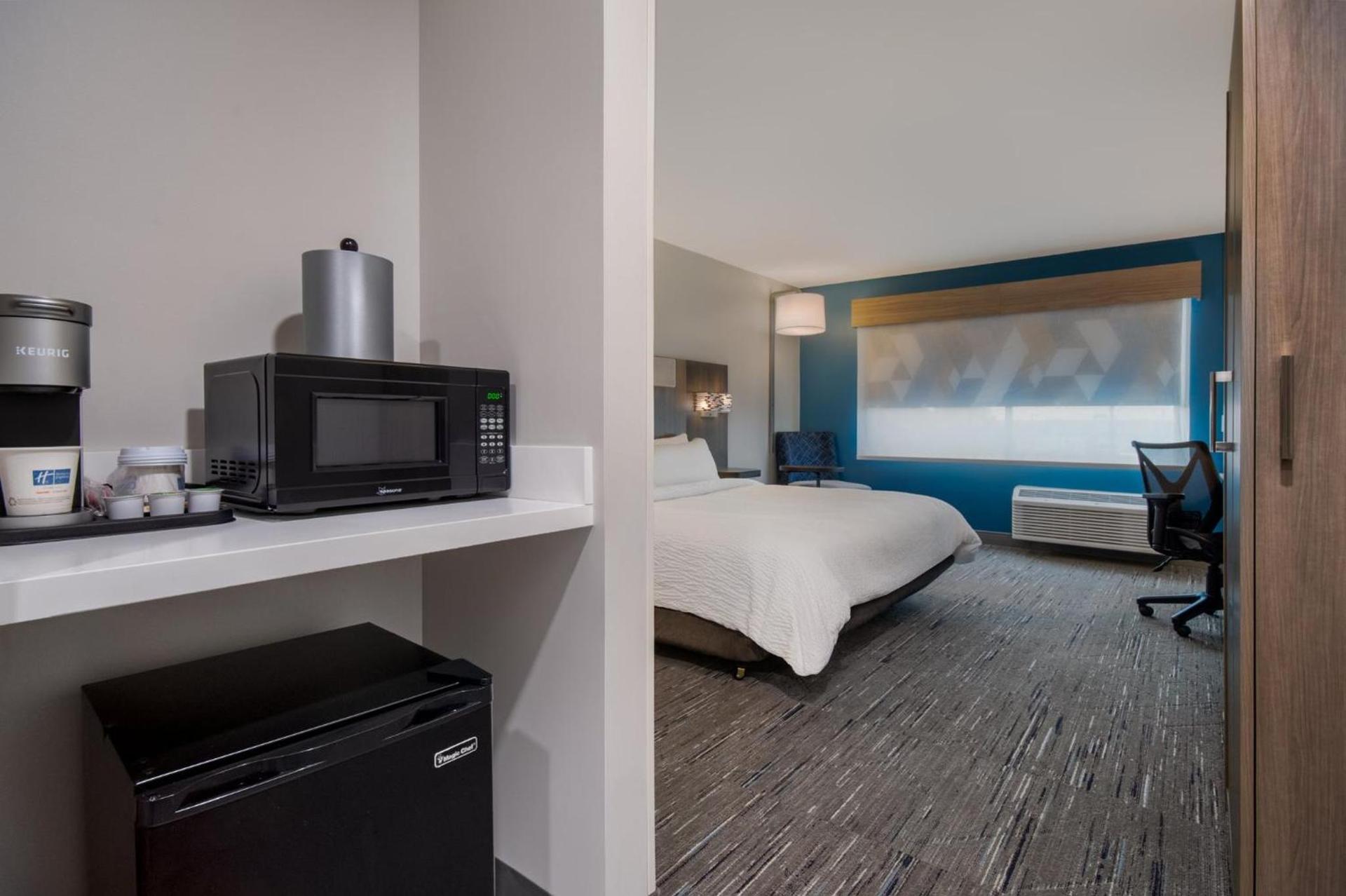 Holiday Inn Express & Suites Muskegon - Grand Haven by IHG photo 39